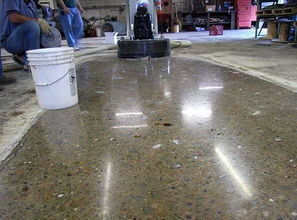 黃島地面裝修新選擇 水磨石與混凝土的時尚演繹